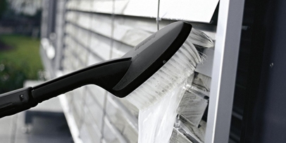 Cleaning shutters